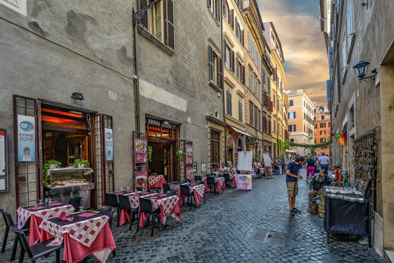 Via di Roma - Lazio
